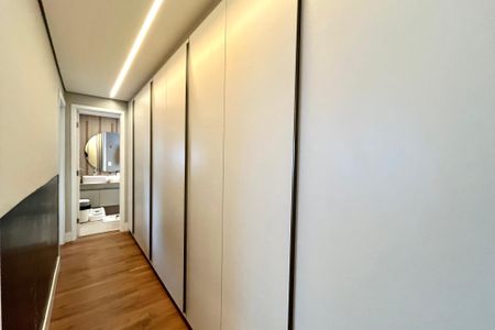 Apartamento à venda com 106m², 3 quartos e 2 vagasCorredor