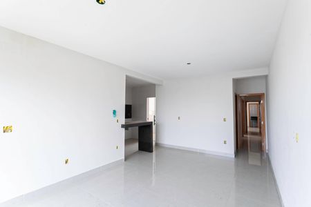 Sala de casa à venda com 3 quartos, 192m² em Nacional, Contagem