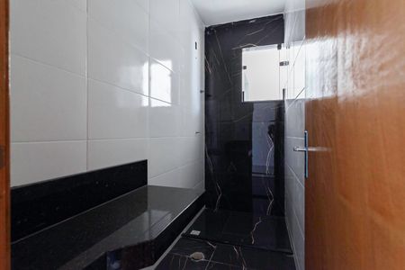 Casa à venda com 192m², 3 quartos e 2 vagasBanheiro social 