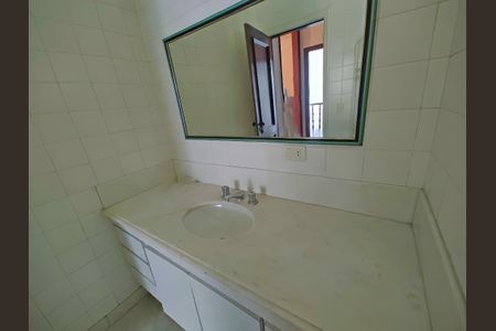 Casa para alugar com 482m², 4 quartos e 6 vagasBanheiro