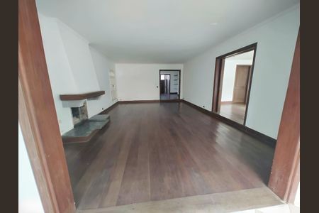 Sala de casa para alugar com 4 quartos, 482m² em Campo Belo, São Paulo