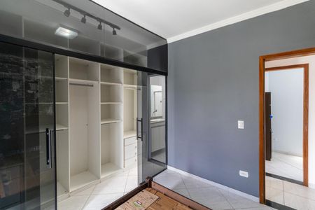 Casa de condomínio à venda com 160m², 3 quartos e 2 vagasSuíte