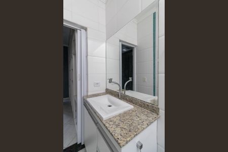 Casa de condomínio à venda com 160m², 3 quartos e 2 vagasBanheiro da Suíte