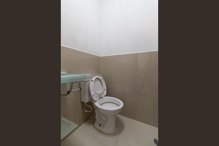 Casa de condomínio à venda com 160m², 3 quartos e 2 vagasLavabo