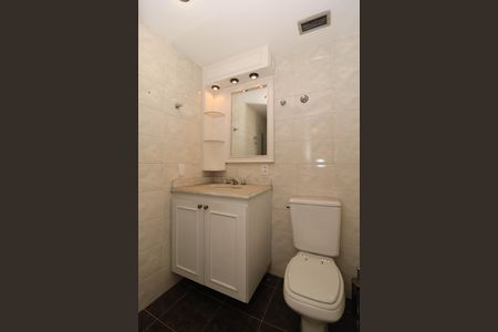 Apartamento para alugar com 75m², 2 quartos e 2 vagas Apartamento para alugar com 75m², 2 quartos e 2 vagasBanheiro