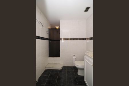 Apartamento para alugar com 75m², 2 quartos e 2 vagas Apartamento para alugar com 75m², 2 quartos e 2 vagasBanheiro da Suíte