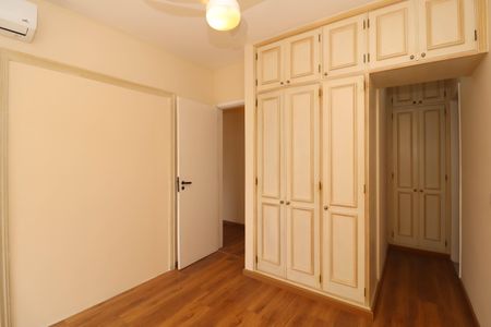 Apartamento para alugar com 75m², 2 quartos e 2 vagas Apartamento para alugar com 75m², 2 quartos e 2 vagasSuíte