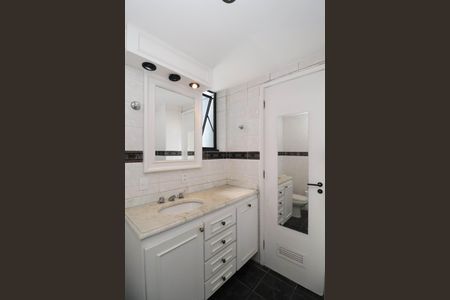 Apartamento para alugar com 75m², 2 quartos e 2 vagas Apartamento para alugar com 75m², 2 quartos e 2 vagasBanheiro da Suíte