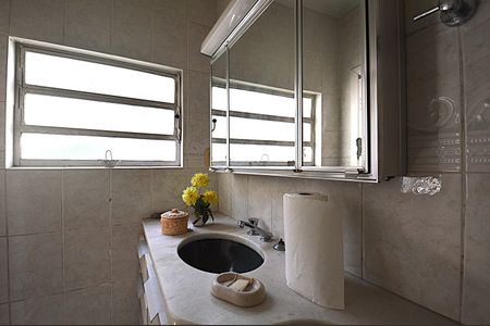 Casa para alugar com 239m², 4 quartos e 2 vagasBanheiro da Suíte