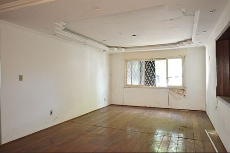 Casa para alugar com 239m², 4 quartos e 2 vagasSala