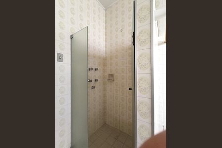 Casa para alugar com 239m², 4 quartos e 2 vagasBanheiro Social