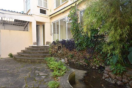 Casa para alugar com 239m², 4 quartos e 2 vagasQuintal