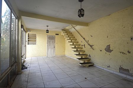 Casa para alugar com 239m², 4 quartos e 2 vagasÁrea comum - Salão de festas