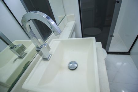 Apartamento à venda com 55m², 2 quartos e 1 vaga Apartamento à venda com 55m², 2 quartos e 1 vagaBanheiro da Suíte