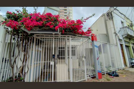 Apartamento à venda com 55m², 2 quartos e 1 vaga Apartamento à venda com 55m², 2 quartos e 1 vagaFachada