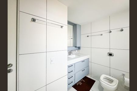 Apartamento à venda com 153m², 3 quartos e 1 vagaBanheiro da Suíte