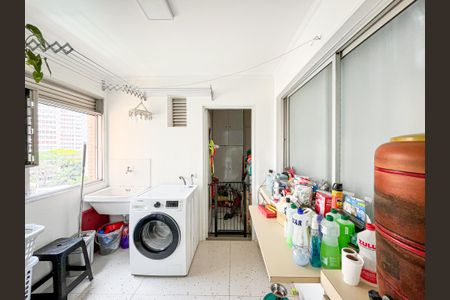 Apartamento à venda com 153m², 3 quartos e 1 vagaÁrea de Serviço