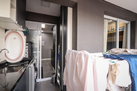 Apartamento à venda com 49m², 2 quartos e 1 vaga Apartamento à venda com 49m², 2 quartos e 1 vagaVaranda / Lavanderia