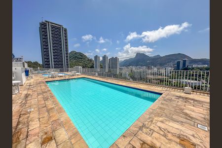 Apartamento para alugar com 97m², 2 quartos e 1 vaga Apartamento para alugar com 97m², 2 quartos e 1 vagaÁrea comum - Piscina