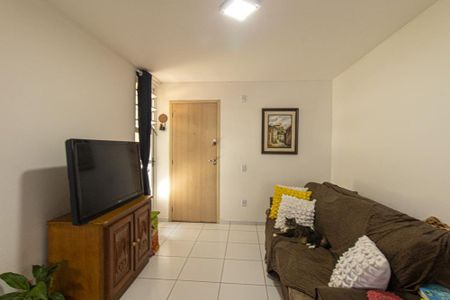 Sala de apartamento para alugar com 2 quartos, 43m² em Campo de Santana, Curitiba