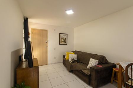 Sala de apartamento para alugar com 2 quartos, 43m² em Campo de Santana, Curitiba