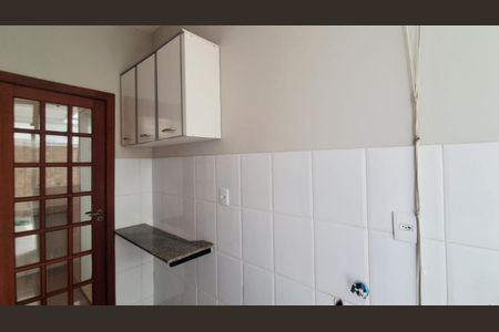 Foto 05 de casa à venda com 3 quartos, 140m² em Castelo, Belo Horizonte