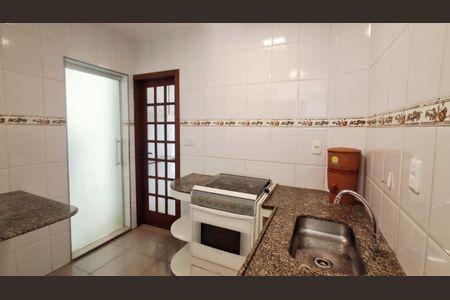 Casa à venda com 140m², 3 quartos e 1 vagaFoto 04