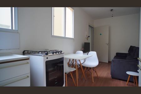 Cozinha de apartamento à venda com 2 quartos, 40m² em Rubem Berta, Porto Alegre