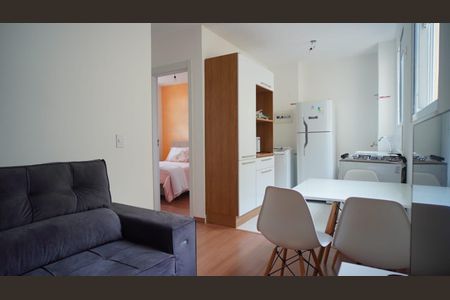 Sala de apartamento à venda com 2 quartos, 40m² em Rubem Berta, Porto Alegre