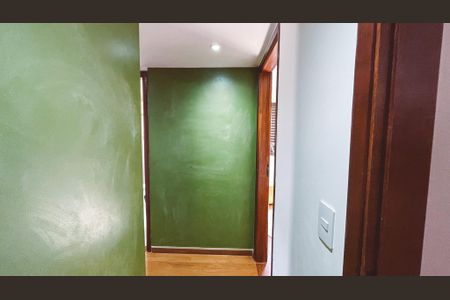 Apartamento à venda com 119m², 4 quartos e 2 vagasCorredor