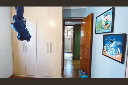 Apartamento à venda com 119m², 4 quartos e 2 vagasQuarto 2