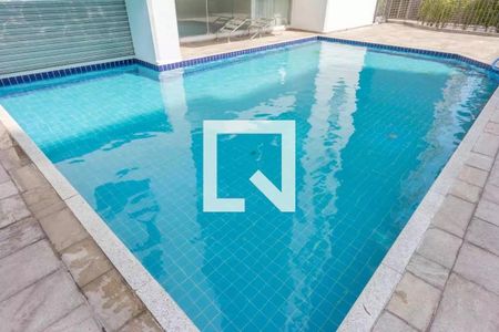 Apartamento à venda com 65m², 2 quartos e 1 vaga Apartamento à venda com 65m², 2 quartos e 1 vagaPiscina