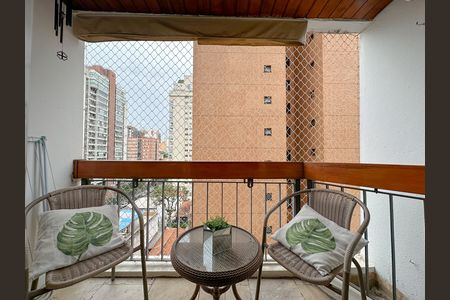 Apartamento à venda com 65m², 2 quartos e 1 vaga Apartamento à venda com 65m², 2 quartos e 1 vagaVaranda