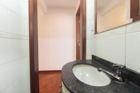 Casa à venda com 167m², 4 quartos e 2 vagas Casa à venda com 167m², 4 quartos e 2 vagasLavabo