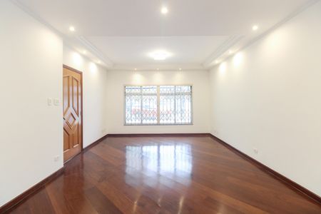 Casa à venda com 167m², 4 quartos e 2 vagas Casa à venda com 167m², 4 quartos e 2 vagasSala