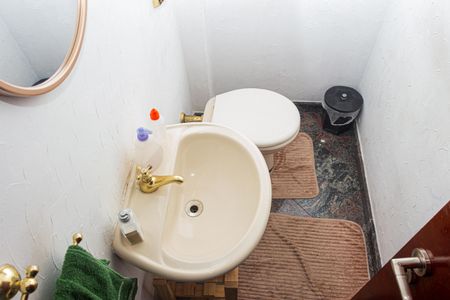 Casa à venda com 250m², 3 quartos e 2 vagasLavabo