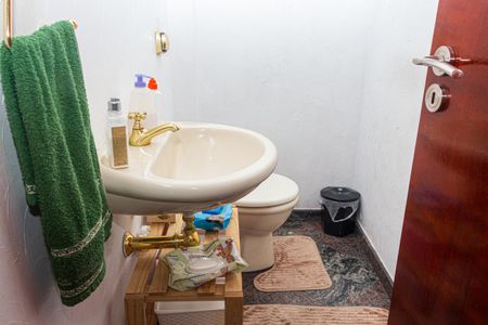 Casa à venda com 250m², 3 quartos e 2 vagasLavabo