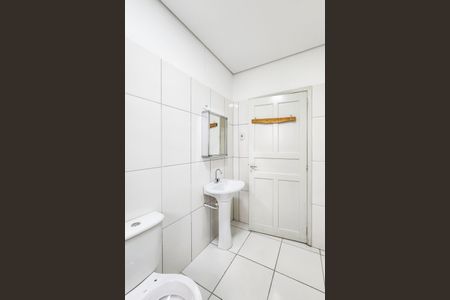 Casa à venda com 155m², 3 quartos e 2 vagasBanheiro 