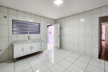 Casa à venda com 155m², 3 quartos e 2 vagasCozinha 