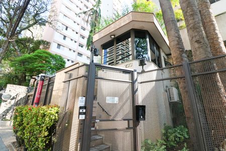 Apartamento à venda com 172m², 3 quartos e 2 vagasFachada