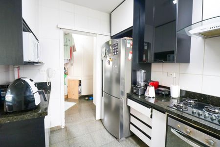 Apartamento à venda com 172m², 3 quartos e 2 vagasCozinha