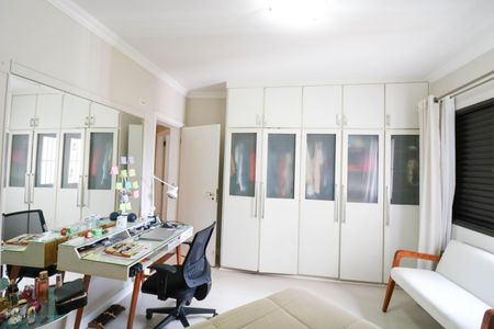 Apartamento à venda com 172m², 3 quartos e 2 vagasQuarto 2