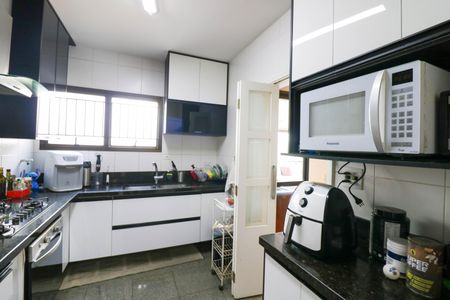 Apartamento à venda com 172m², 3 quartos e 2 vagasCozinha