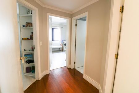 Apartamento à venda com 172m², 3 quartos e 2 vagasCorredor