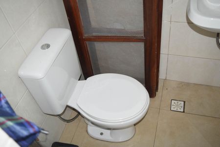 Casa à venda com 252m², 4 quartos e 3 vagas Casa à venda com 252m², 4 quartos e 3 vagasLavabo