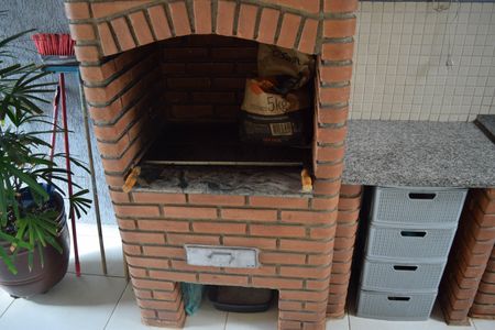 Casa à venda com 252m², 4 quartos e 3 vagas Casa à venda com 252m², 4 quartos e 3 vagasÁrea comum