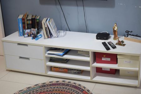 Casa à venda com 252m², 4 quartos e 3 vagas Casa à venda com 252m², 4 quartos e 3 vagasSala de TV