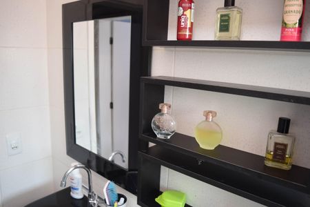 Casa à venda com 252m², 4 quartos e 3 vagas Casa à venda com 252m², 4 quartos e 3 vagasBanheiro Suíte 2