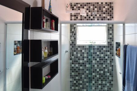 Casa à venda com 252m², 4 quartos e 3 vagas Casa à venda com 252m², 4 quartos e 3 vagasBanheiro Suíte 2