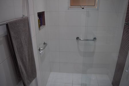 Casa à venda com 252m², 4 quartos e 3 vagas Casa à venda com 252m², 4 quartos e 3 vagasBanheiro da Suíte 3